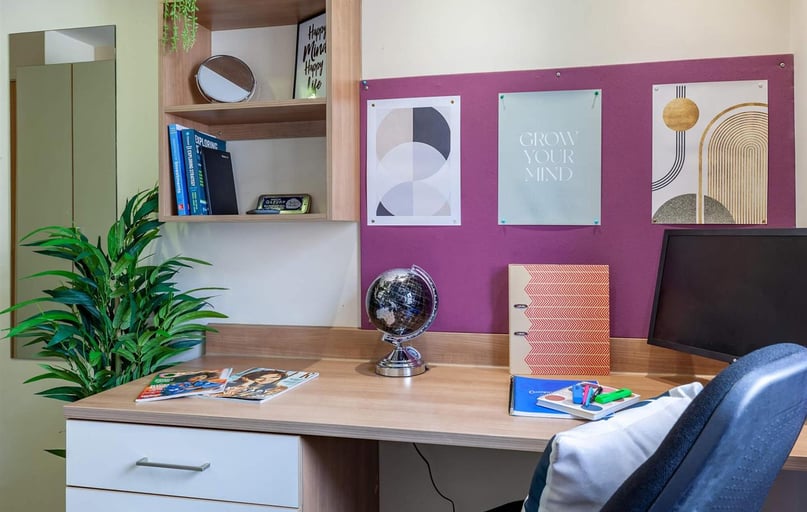 110 High Street, City Centre, Bangor - Image 1